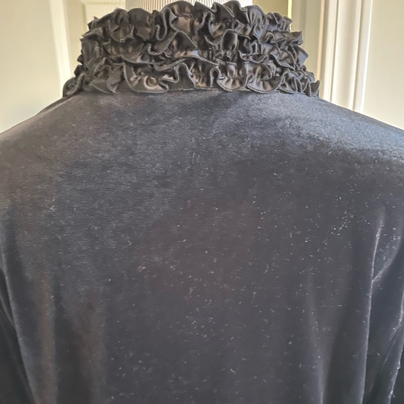 Samuel Dong fancy velvet blazer with ruffle design - Picture 7 of 10